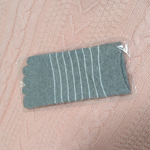 Toe Socks - Picture 3 of 6